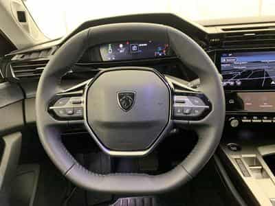 Peugeot 308 Hybrid 145 e-DCS6 Allure (2025) - Photo 14