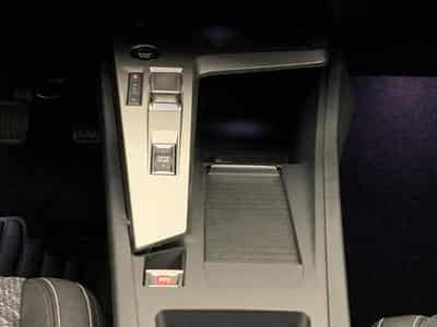 Peugeot 308 Hybrid 145 e-DCS6 Allure (2025) - Photo 15