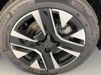 Peugeot 208 Hybrid 110 ch e-DCS6 Allure (2026) - Foto 12