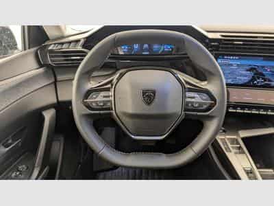 Peugeot 308 Hybrid 145 e-DCS6 Allure (2025) - Photo 14