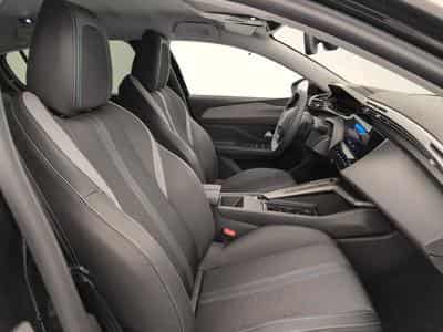 Peugeot 308 Hybrid 145 e-DCS6 Allure (2025) - Photo 9