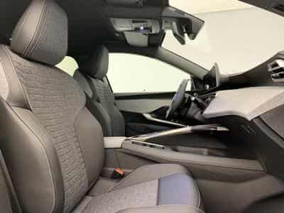 Peugeot 5008 HYBRID 145 CH E-DCS6 ALLURE (2026) - Photo 9