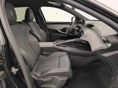 Peugeot 3008 Hybrid 145 e-DCS6 GT (2025) - Photo 9