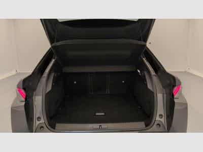 Peugeot 3008 Hybrid 145 e-DCS6 GT (2025) - Foto 8