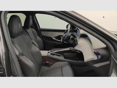 Peugeot 3008 Hybrid 145 e-DCS6 GT (2025) - Foto 6