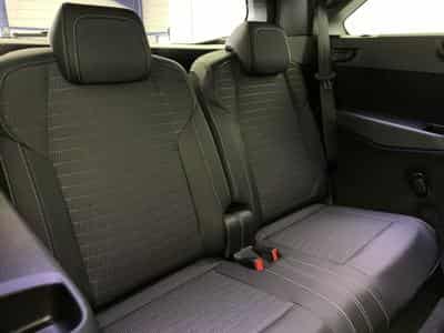 Peugeot 5008 Hybrid 145 e-DCS6 GT (2025) - Foto 10