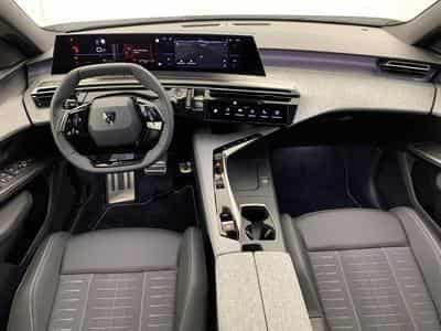 Peugeot 5008 Hybrid 145 e-DCS6 GT (2025) - Foto 14