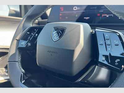 Peugeot 5008 Hybrid 145 e-DCS6 GT (2025) - Foto 15