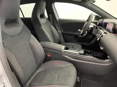 Mercedes CLASSE A 200 d 8G-DCT AMG Line (2025) - Foto 9