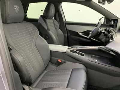 Peugeot 3008 Hybrid 145 e-DCS6 GT (2025) - Foto 9