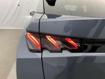 Peugeot 3008 Hybrid 145 e-DCS6 GT (2025) - Foto 11
