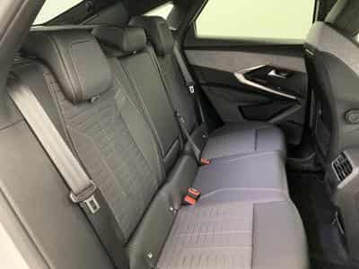 Peugeot 3008 Hybrid 145 e-DCS6 GT (2025) - Foto 10