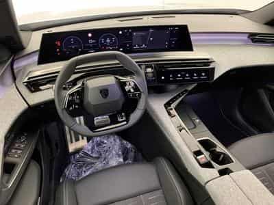 Peugeot 3008 Hybrid 145 e-DCS6 GT (2025) - Foto 14