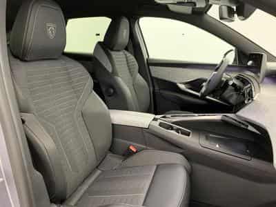 Peugeot 3008 Hybrid 145 e-DCS6 GT (2025) - Foto 9