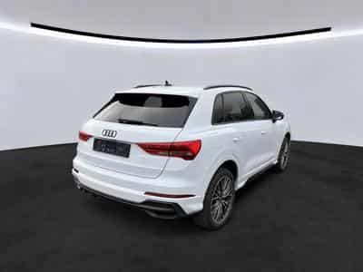 Audi Q3 S-LINE 1.5 TFSI S TRONIC 7 150 CV *ATTELAGE* HAYON * (2023) - Foto 3
