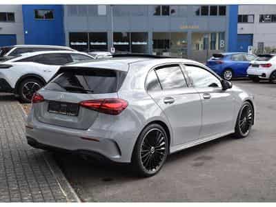 Mercedes A 200 AMG Line 7G-Tronic PANO ACC NIGHT SIDE CAM KEYLESS 1° MAIN (2026) - Foto 4