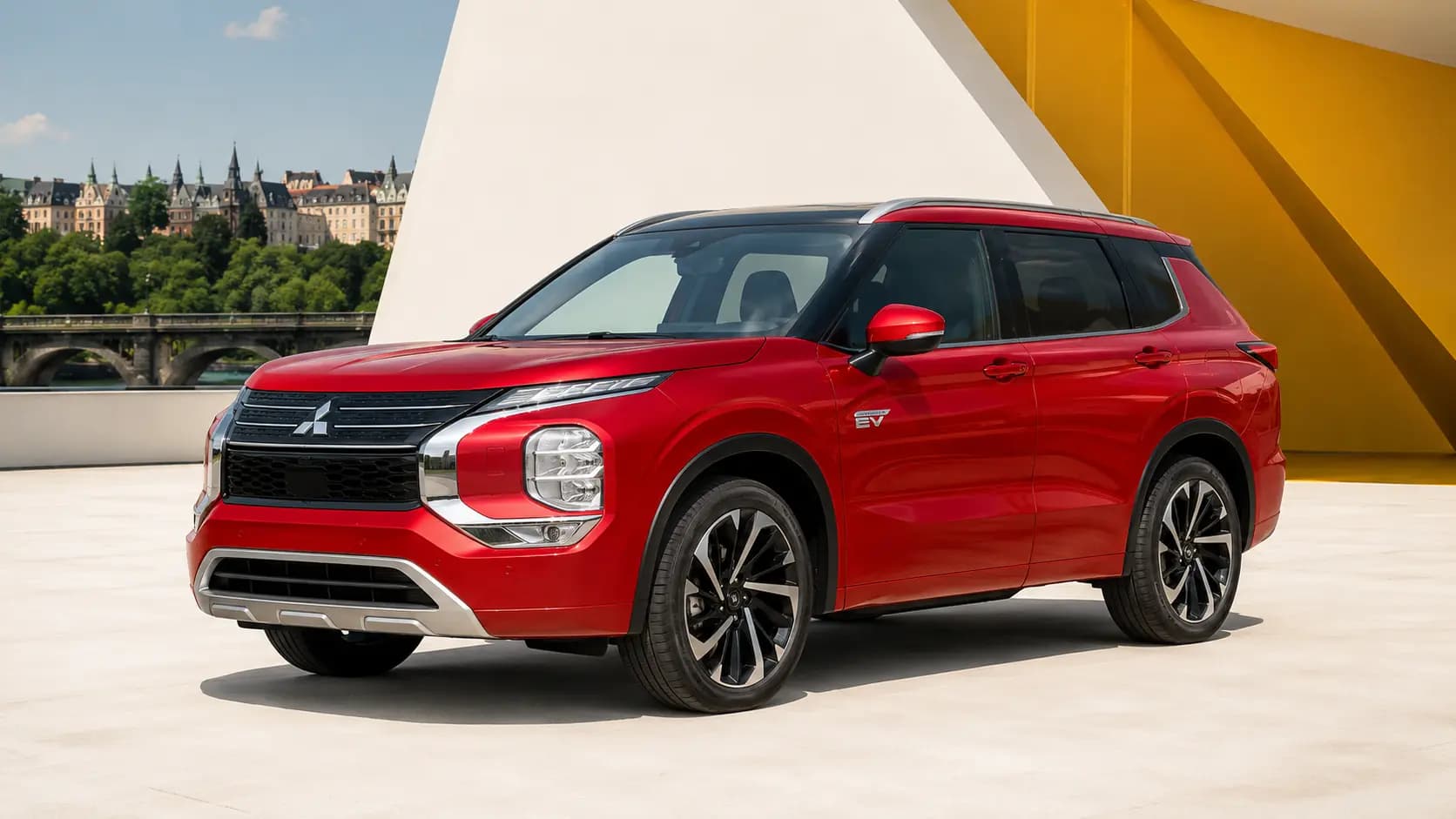 Véhicule Mitsubishi sur une route au Luxembourg