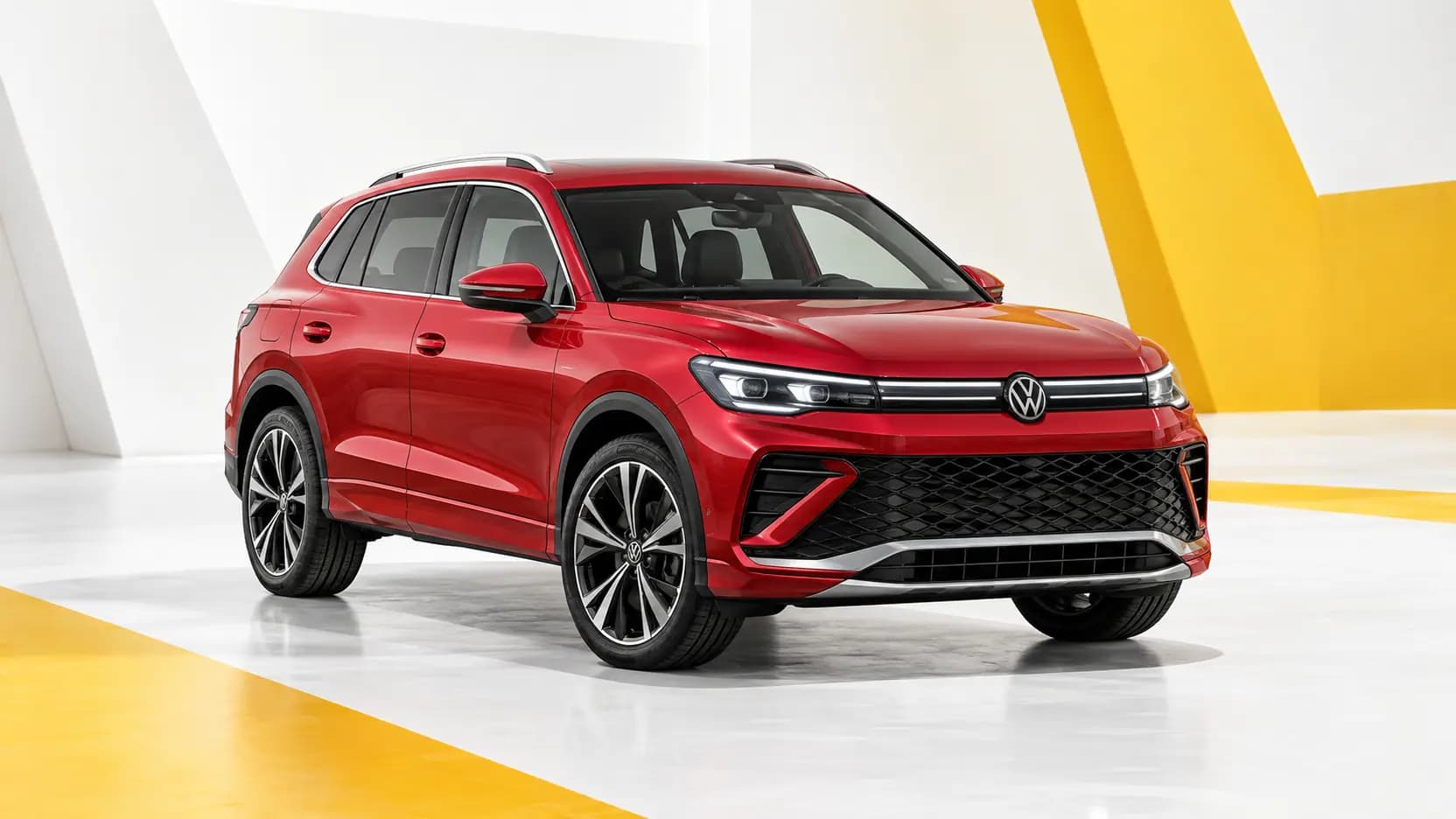 Volkswagen Tiguan vue extérieure de trois quarts avant