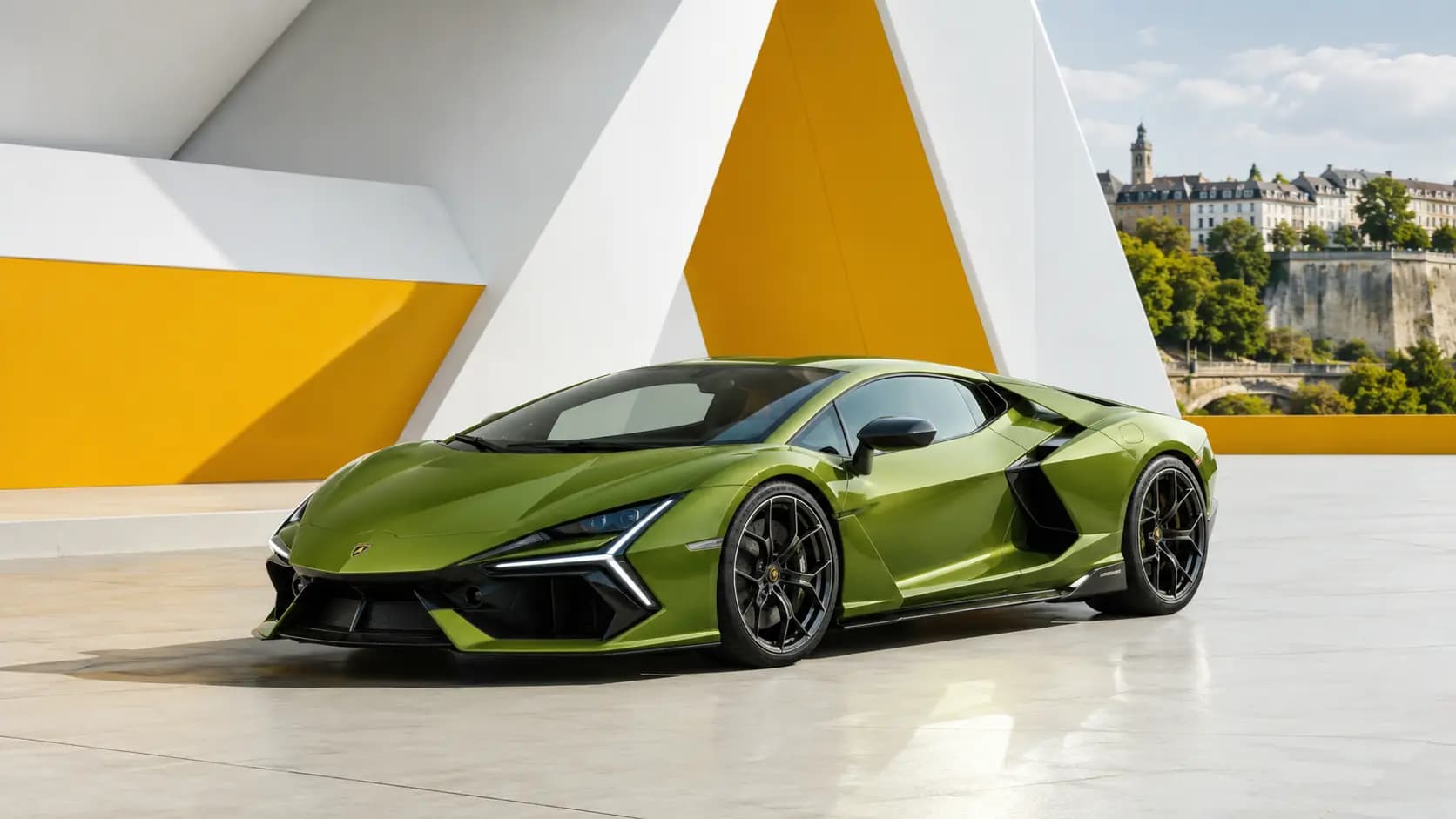 Lamborghini-Fahrzeug auf einer Straße in Luxemburg