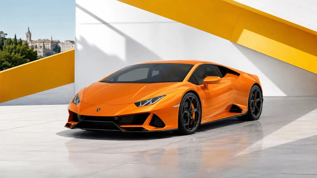 Lamborghini Huracán in städtischer Umgebung geparkt