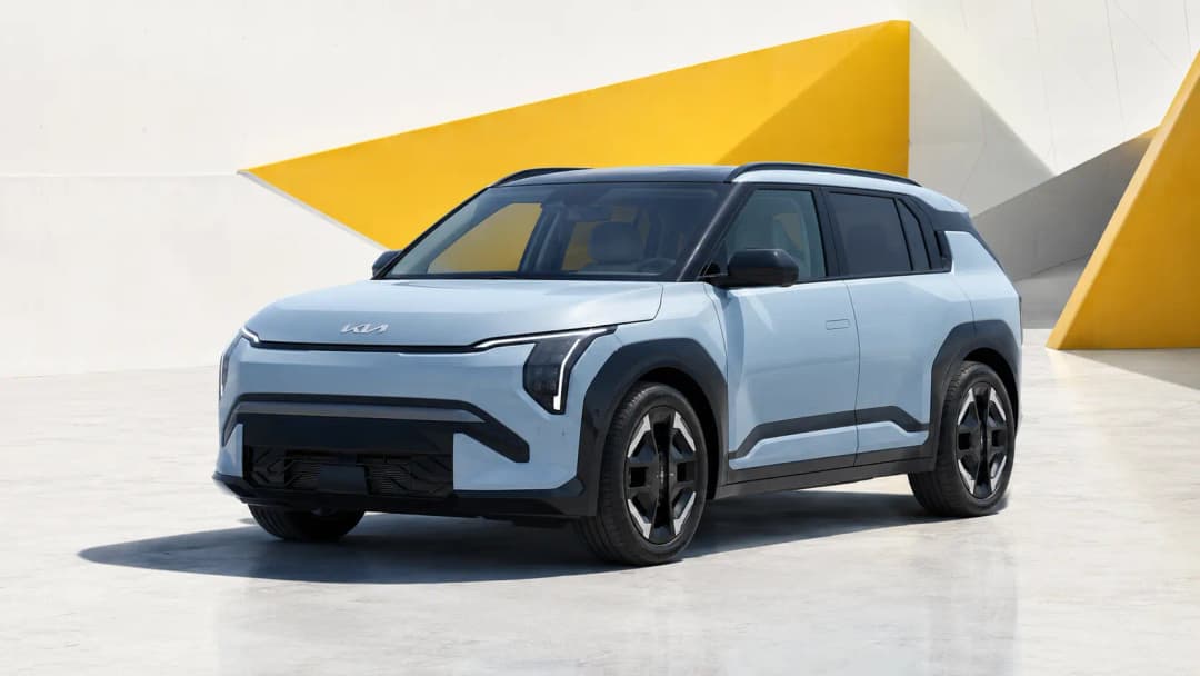 Kia EV3 num ambiente urbano no Luxemburgo