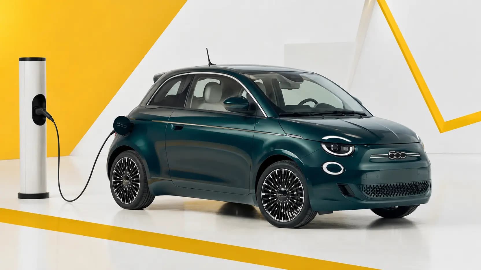 Modèle Fiat électrifié, branché ou prêt pour une conduite efficiente