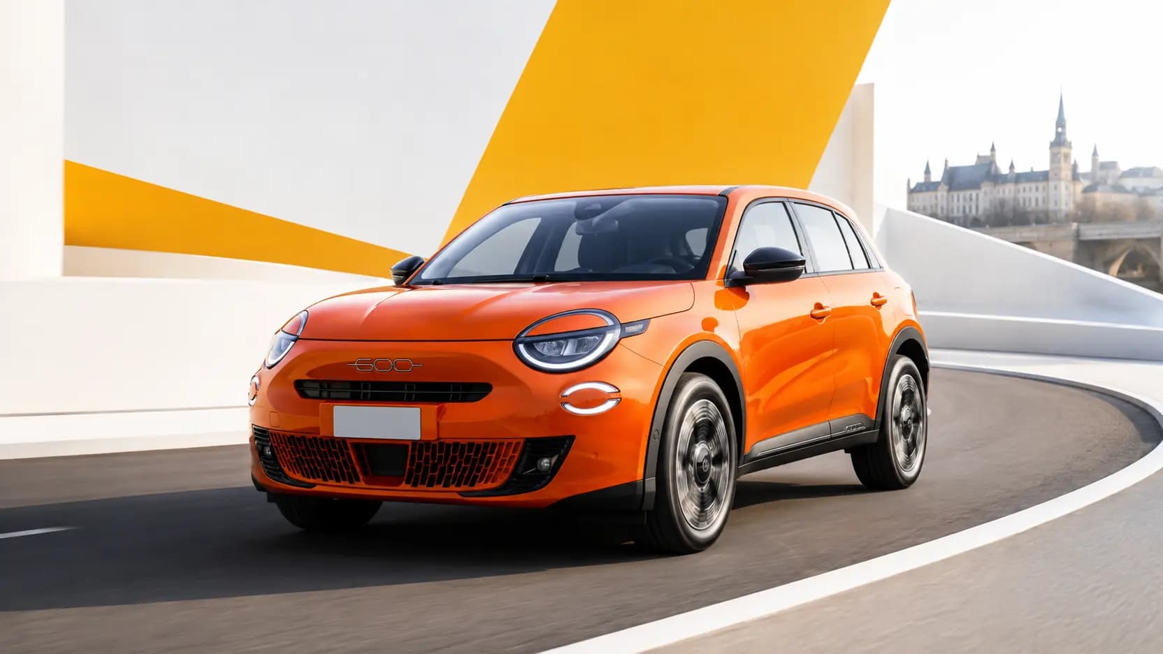 Véhicule Fiat sur une route au Luxembourg
