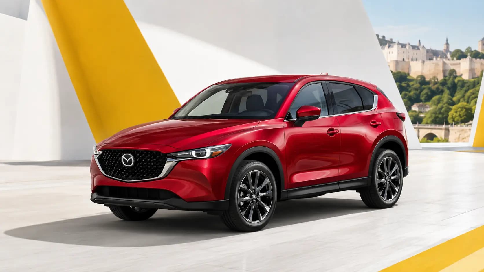 Mazda auf einer Straße in Luxemburg