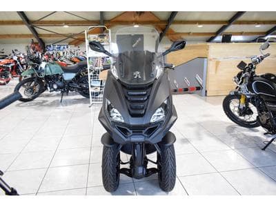 Peugeot Metropolis V3 E5 ALLURE NOIR MATT (2024) - Photo 2