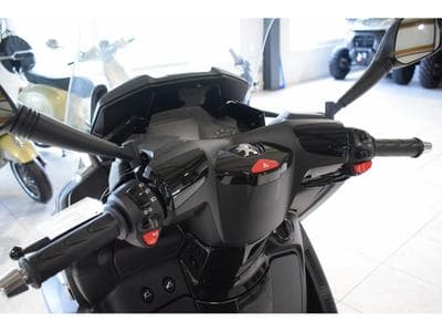 Peugeot Metropolis V3 E5 ALLURE NOIR MATT (2024) - Photo 5