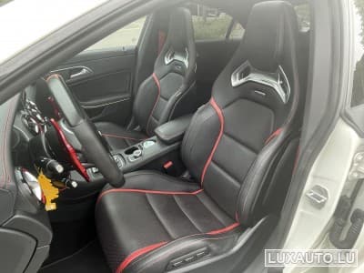 Mercedes CLA 45 AMG 45 AMG 4Matic 7G-DCT (2016) - Foto 3