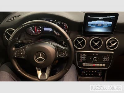 Mercedes A 200 200 7G-DCT (2016) - Foto 2