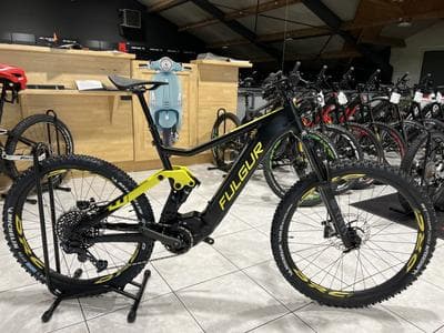 TORA  Rock Shox Yari