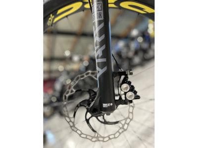 TORA  Rock Shox Yari