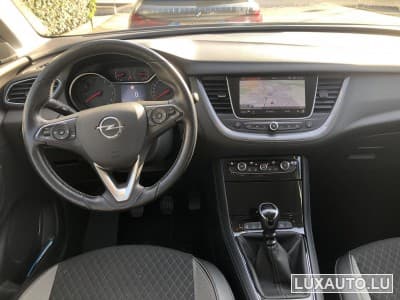 Opel Grandland X Innovation 1.2 Turbo ECOTEC Manuelle 6 Start/Stop 130 ch (2018) - Photo 6