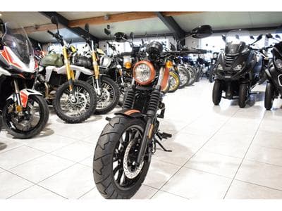 Hyosung Aquila BOBBER V-TWIN (2022) - Foto 2