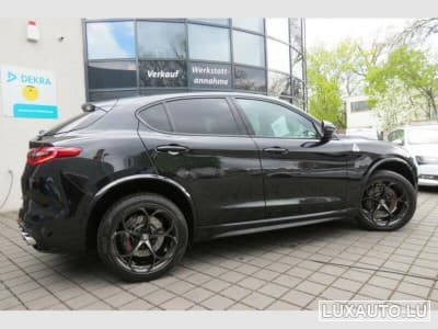 Alfa-Romeo Stelvio Quadrifoglio (2018) - Foto 1