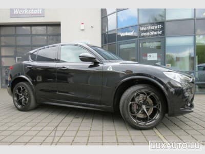 Alfa-Romeo Stelvio Quadrifoglio (2018) - Foto 2