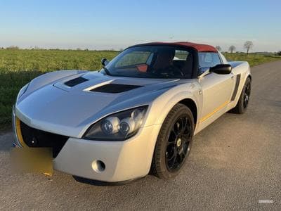 Opel Speedster 2.2. 16V (2001) - Photo 1