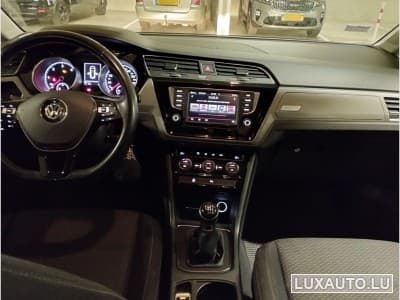 VW Touran (2015) - Foto 2