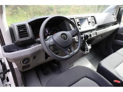 VW Crafter 35 Fourgon (2023) - Photo 2