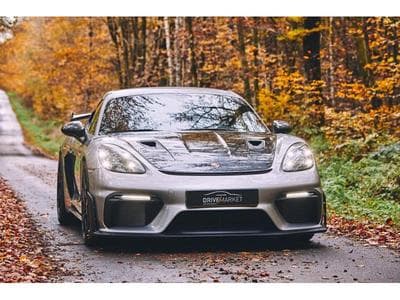 Porsche Cayman GT4 RS Weissach (2023) - Photo 10