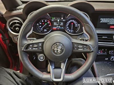 Alfa-Romeo Stelvio Estrema (2022) - Foto 13