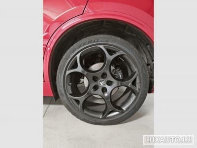 Alfa-Romeo Stelvio Estrema (2022) - Foto 15