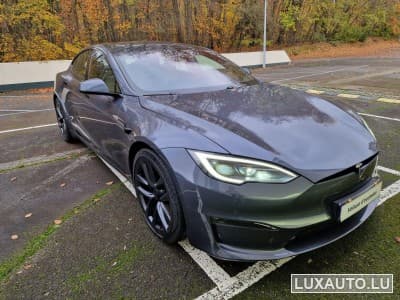 Tesla Model S Plaid (2023) - Photo 2