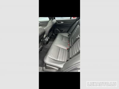 Alfa-Romeo Giulia MY22 Sprint 2.0 TB 200 AT (2022) - Foto 6