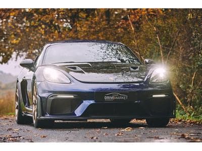 Porsche Cayman GT4 RS Weissach (2023) - Photo 13