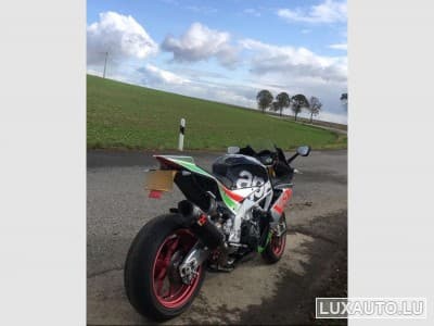 Aprilia RSV4 RSV4 RF Superpole (2017) - Photo 6