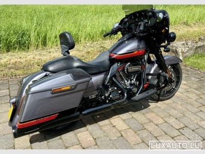 Harley-Davidson CVO Street Glide 117 cui (2020) - Foto 2