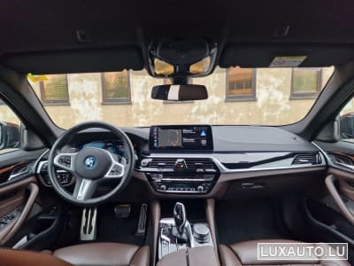 BMW 530 Sports M package (2022) - Photo 10